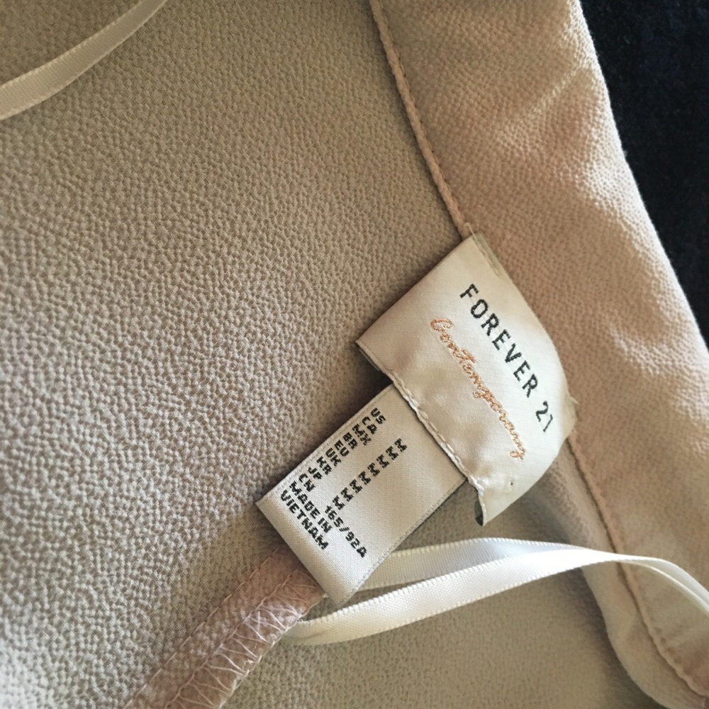 Creme trench coat